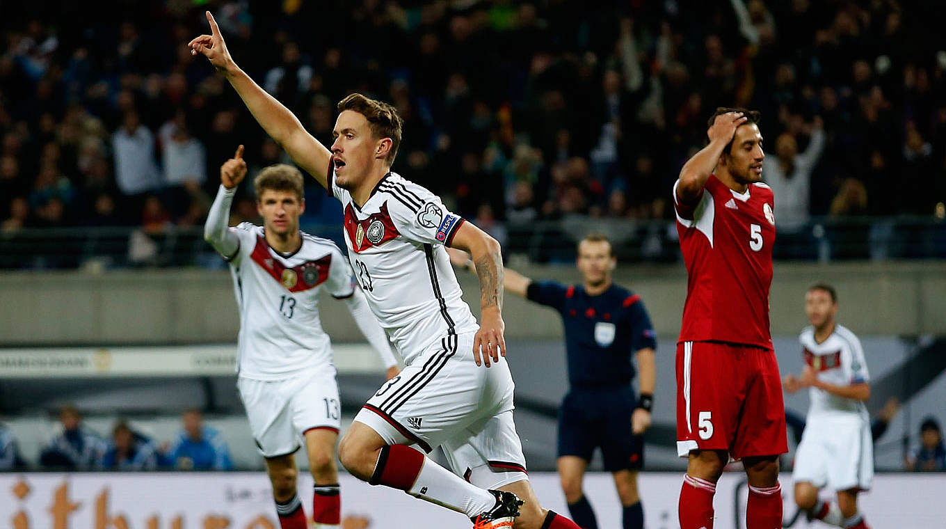 Super substitute Max Kruse celebrates his winner © 2015 Getty Images