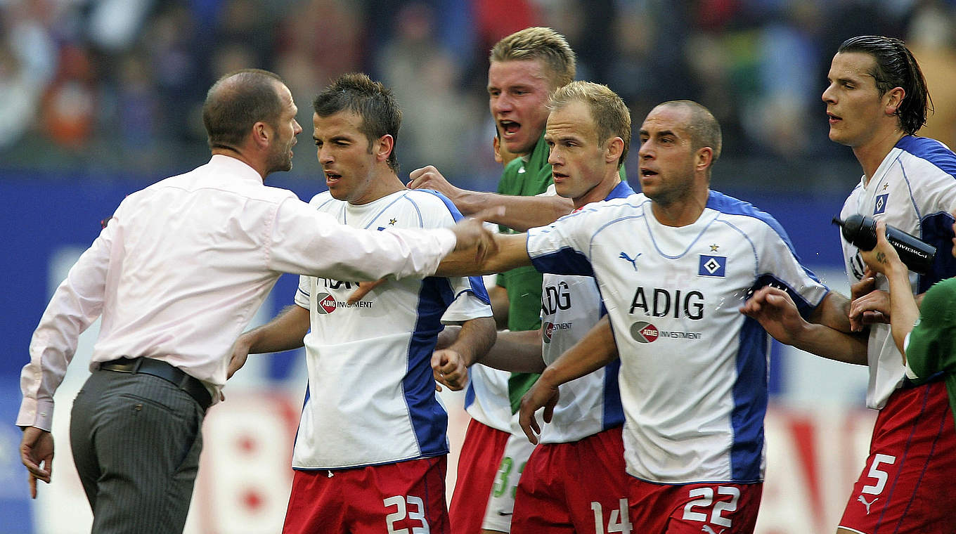 Redebedarf: 2005 verlor der HSV nach 20 Spielen erstmals ein Saisonspiel © 2005 Getty Images