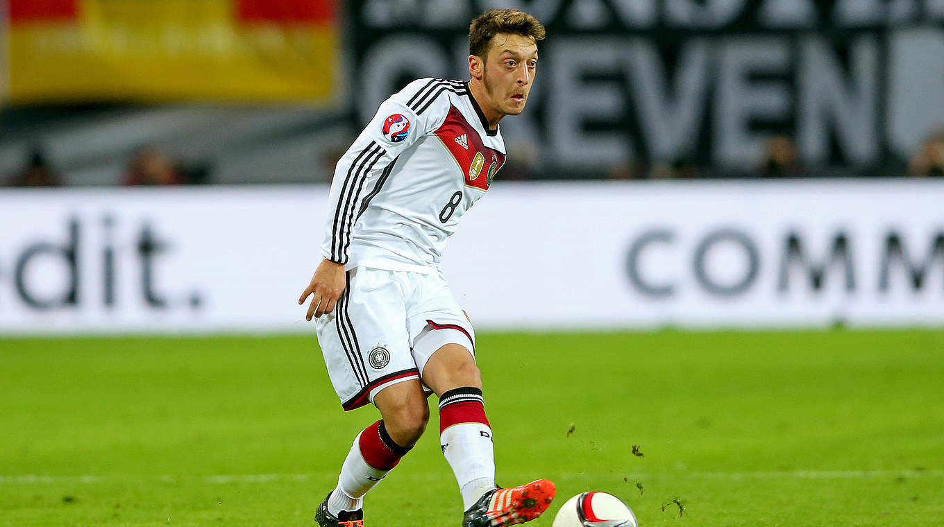 Der Weltmeister will Europameister werden: Mesut Özil, "Nationalspieler des Jahres" © 2015 Getty Images