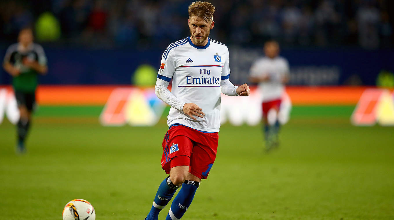 Zurück im Mannschaftstraining: Hamburgs Aaron Hunt © 2015 Getty Images