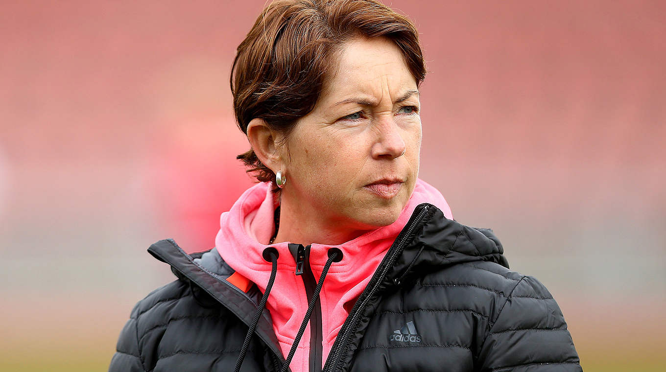 Head coach Maren Meinert has called up 22 players © 2015 Getty Images
