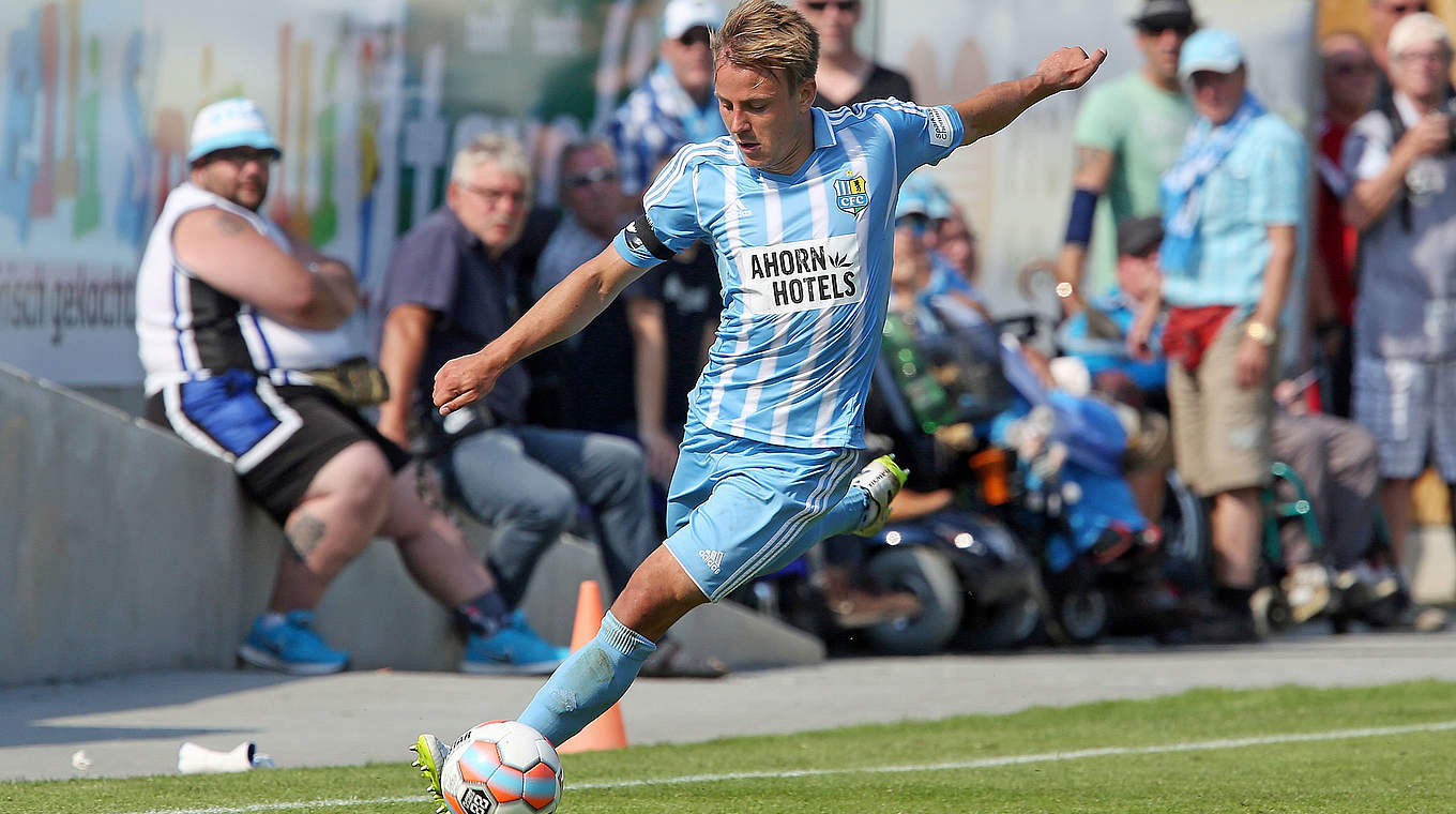 Auf dem Weg zum Rekordspieler der 3. Liga: der Chemnitzer Fabian Stenzel © 2015 Getty Images