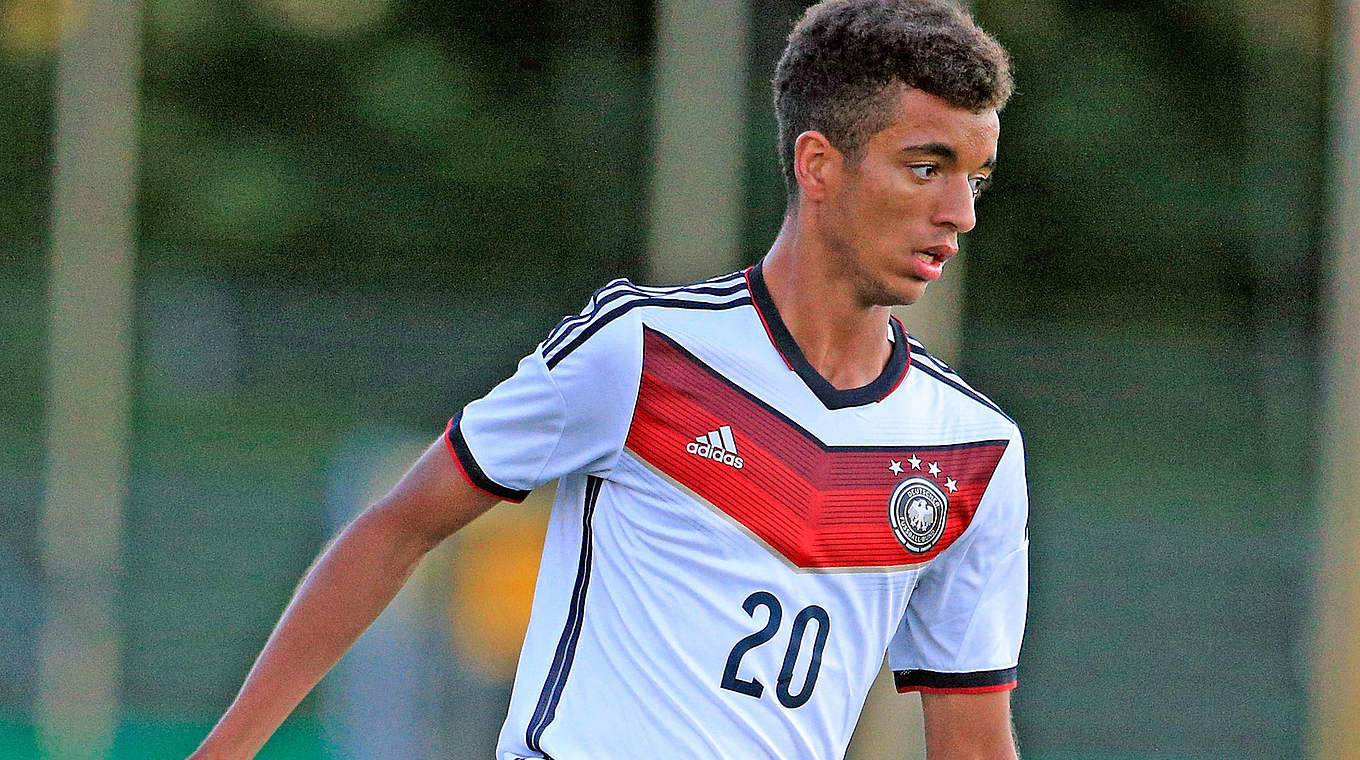 Kehrt nach einer Gelb-Sperre ins Team der Bayern zurück: U 17-Nationalspieler Tillman © 2015 Getty Images