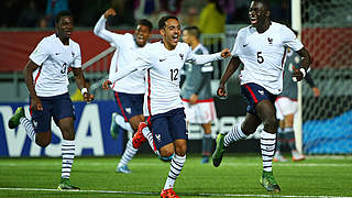 Nach 4:3-Torspektakel gegen Paraguay für Achtelfinale qualifiziert: Frankreichs U 17 © 2015 FIFA
