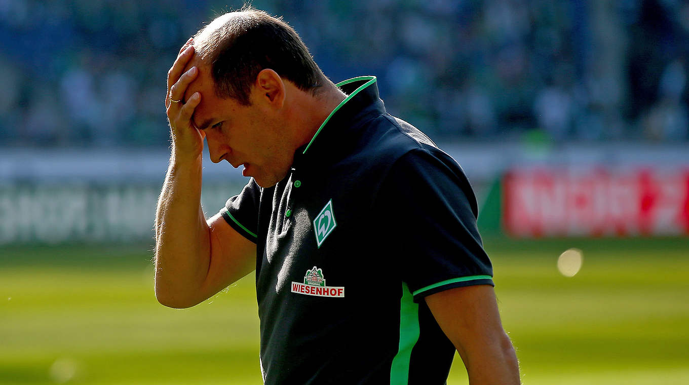 Es droht die sechste Niederlage in Folge: Trainer Viktor Skripnik und Werder Bremen © 2015 Getty Images