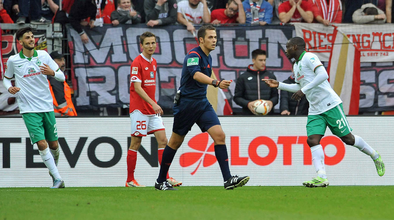Ujah scores a double just before the interval © imago/nph