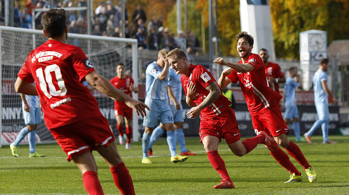 Kickers gewinnen bei Kickers: Würzburg jubelt in Stuttgart © Jan Kuppert