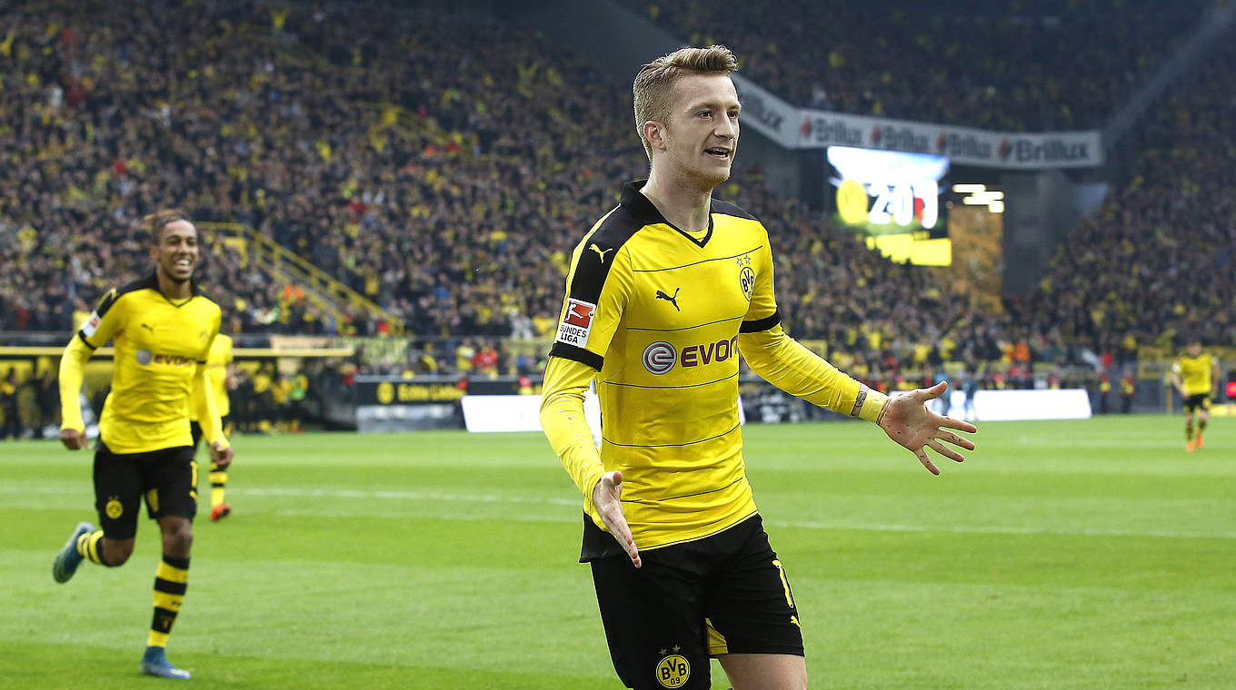 In Galaform: Marco Reus bejubelt seine Tore © 2015 Getty Images