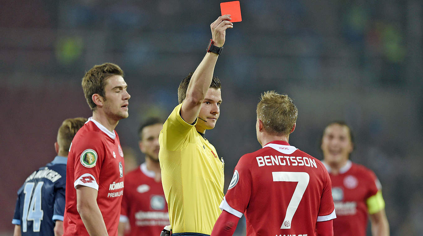 Bengtsson sees red for Mainz © imago/MIS