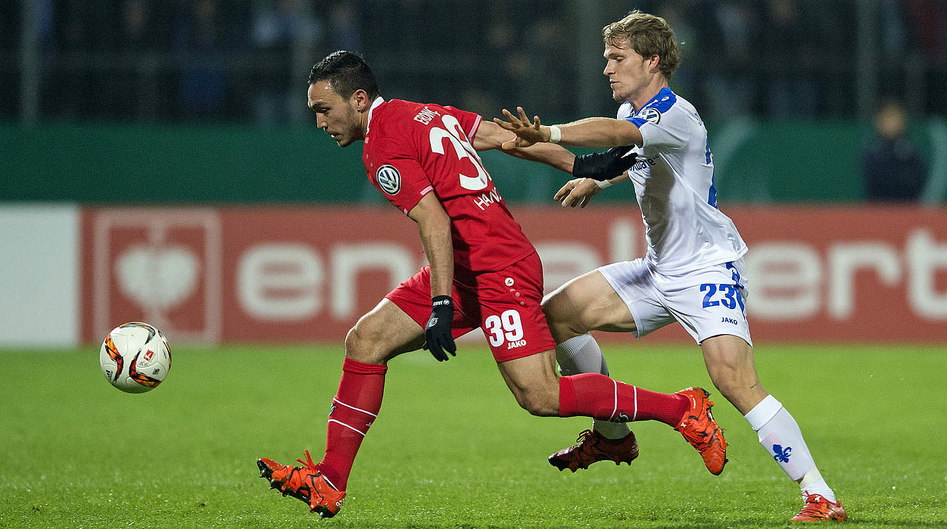 Physical encounter as promoted side Darmstadt knock out Hannover © 2015 Getty Images
