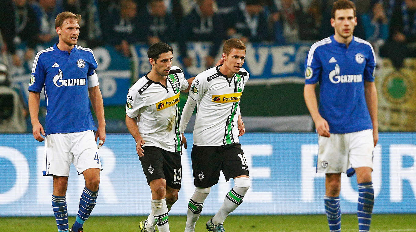 Wieder obenauf: Gladbach jubelt bei Schalke © 2015 Getty Images