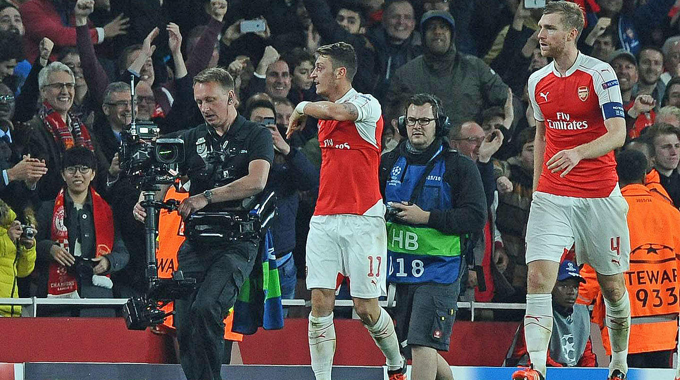 Özil has been in sparkling form of late © imago/Colorsport