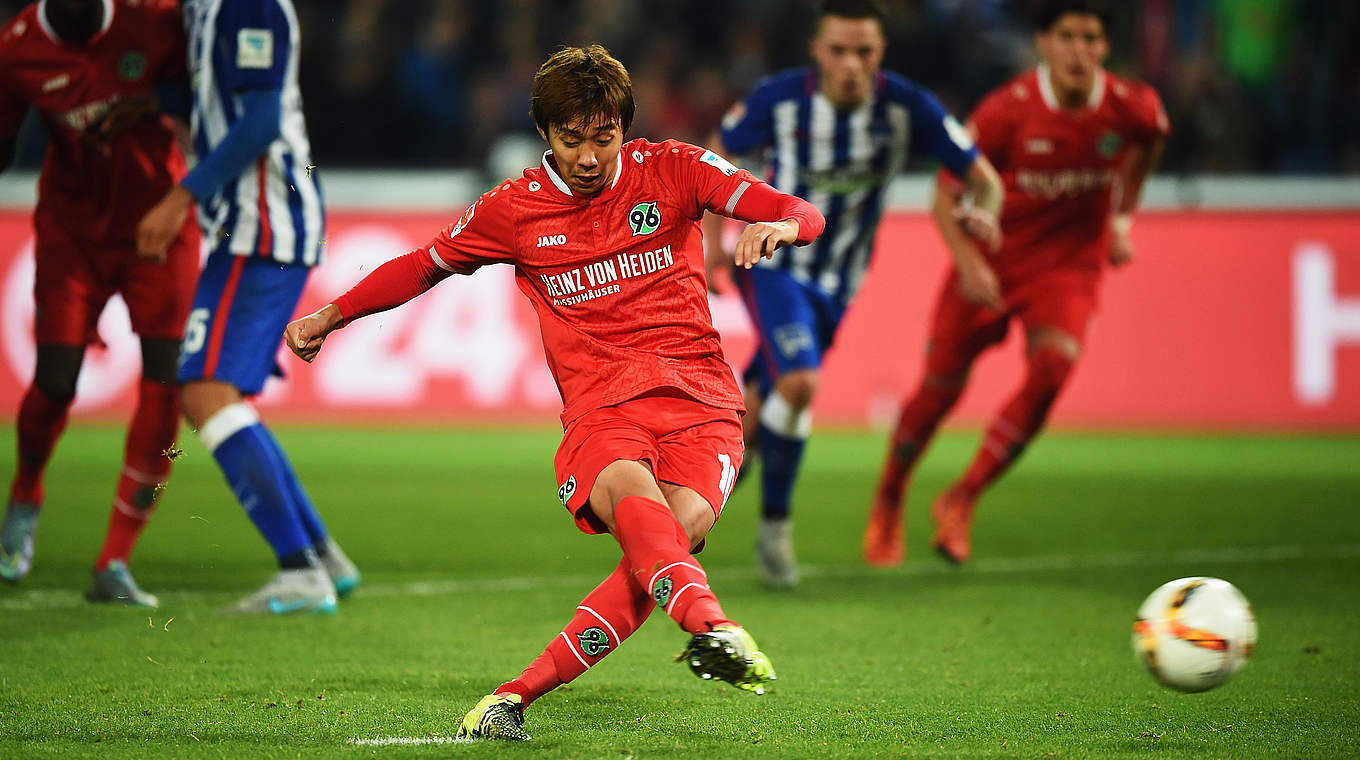 Hannover's man of the night: Hiroshi Kiyotake © 2015 Getty Images