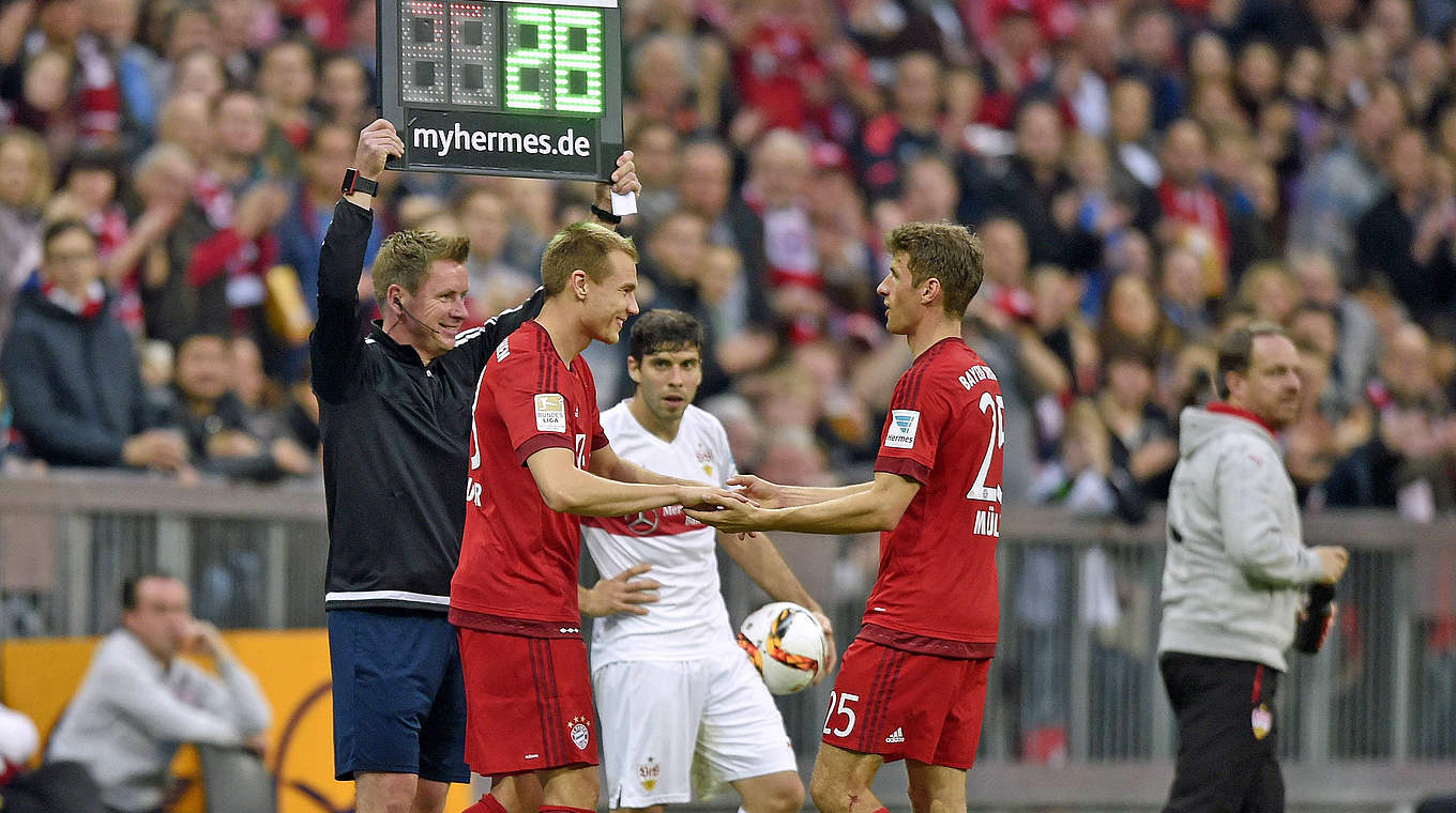 Minute 59 in der Allianz Arena: Badstuber ist zurück (M.) © imago/MIS