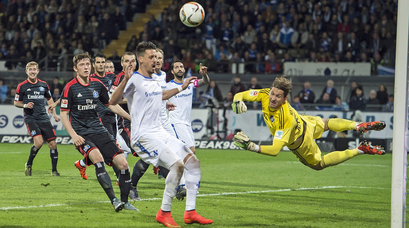 Adler sollen fliegen: der HSV punktet bei Aufsteiger Darmstadt © 2015 Getty Images