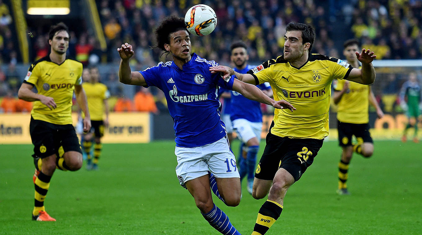 Sané (v.) gegen Sokratis: "Die Nominierung hat mir einen Schub fürs Derby gegeben" © 2015 Getty Images