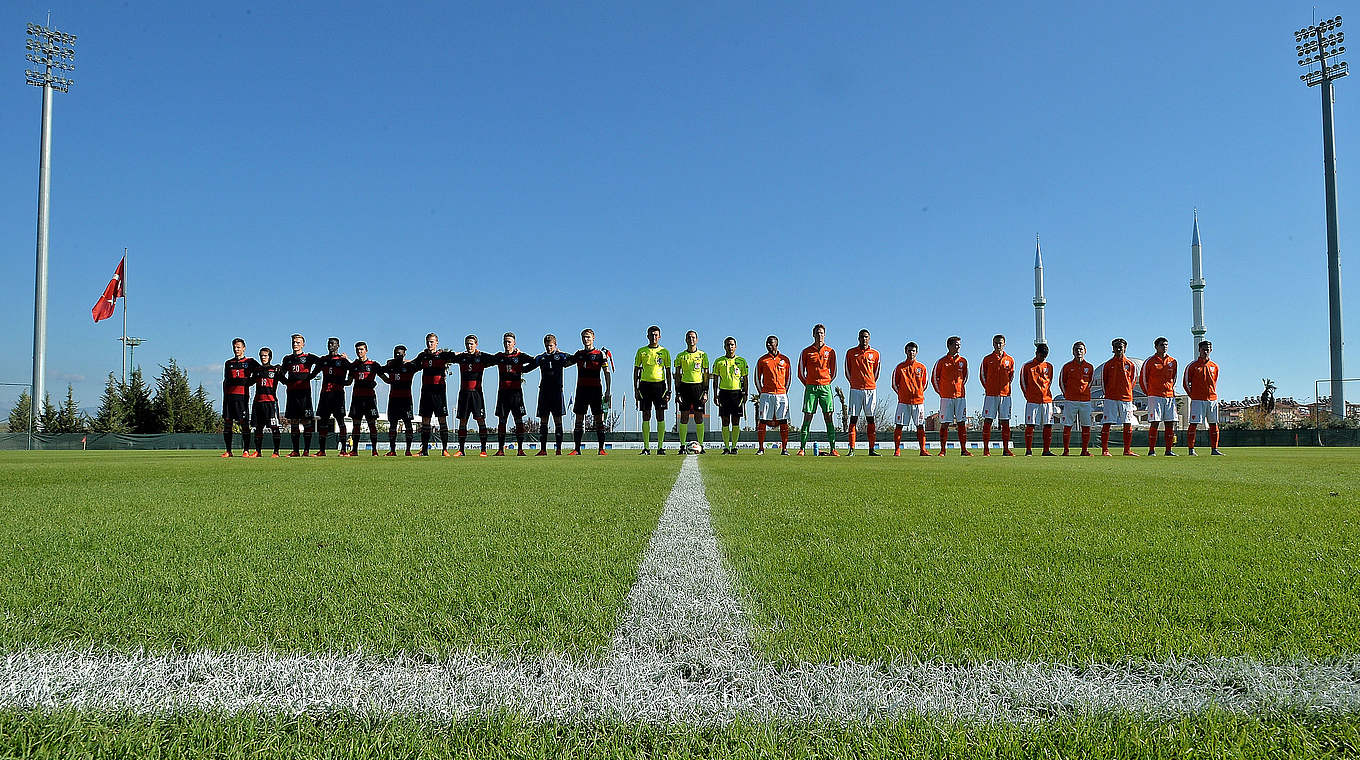 Gleich geht`s los: Deutschland gegen die Niederlande © 2015 Getty Images