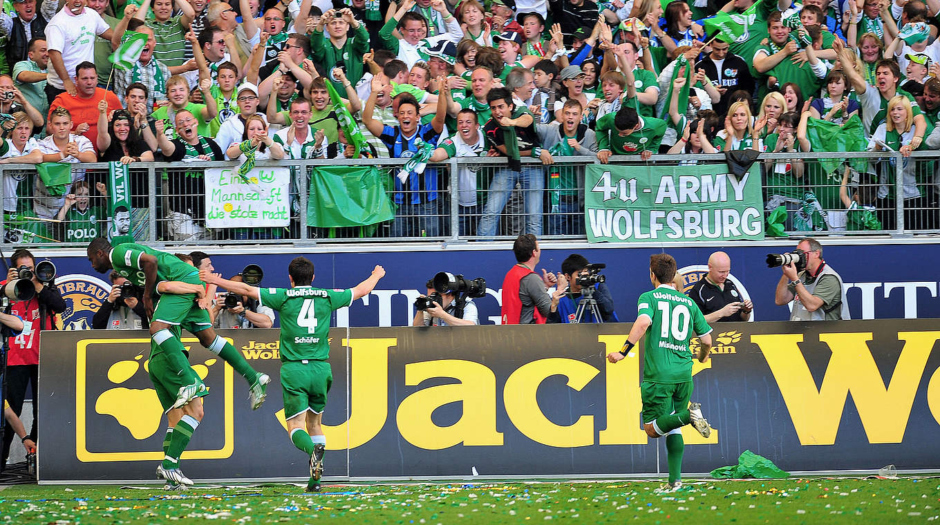 Meisterjubel im Mai 2009: Der VfL Wolfsburg wird gegen Bremen erstmals Deutscher Meister © 2009 Getty Images