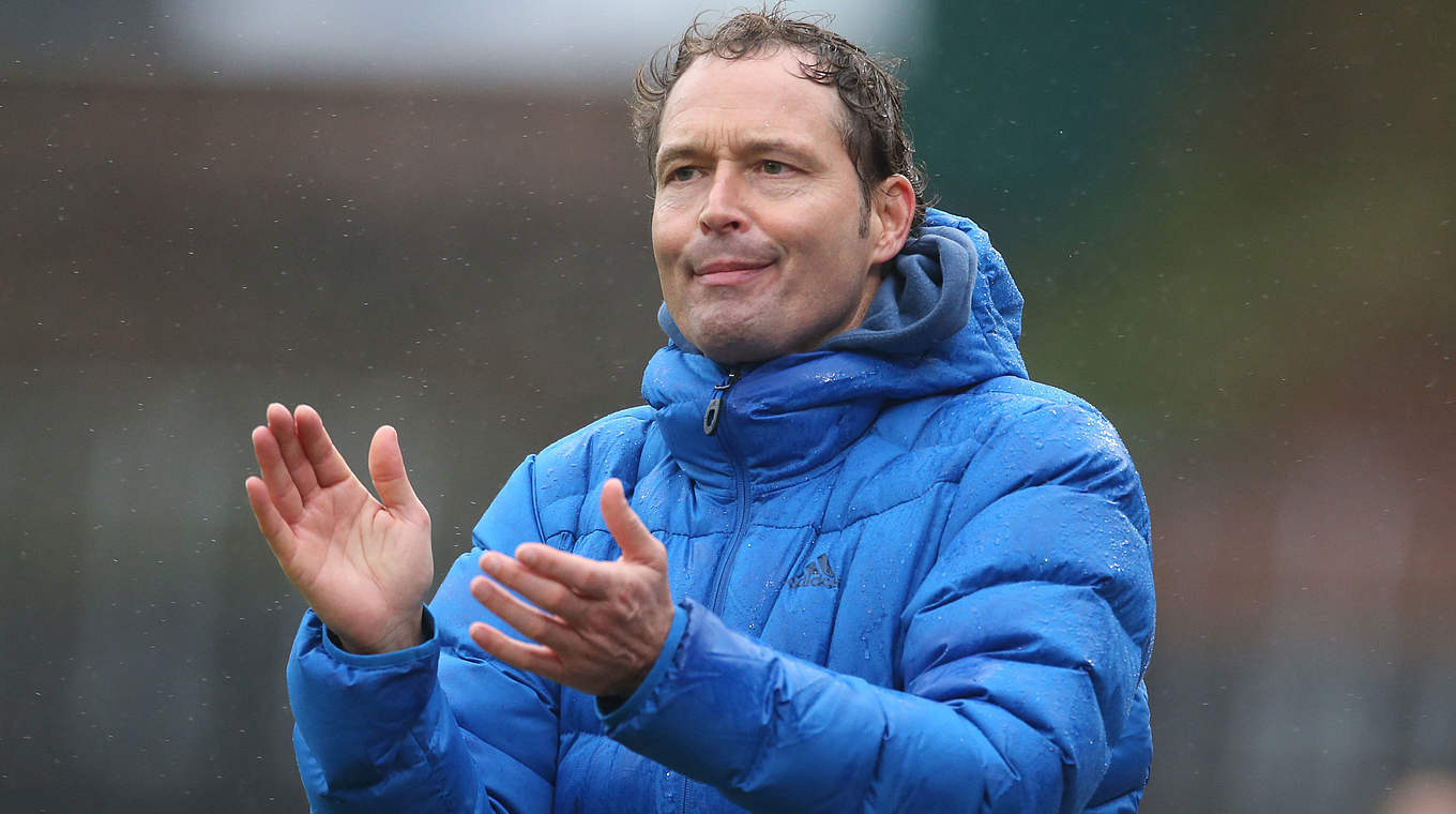 Trainer Marcus Sorg kann mit der Leistung seiner Mannschaft durchaus zufrieden sein. Gerade die Moral seines Teams spielte beim Sieg eine entscheidende Rolle. © 2015 Getty Images