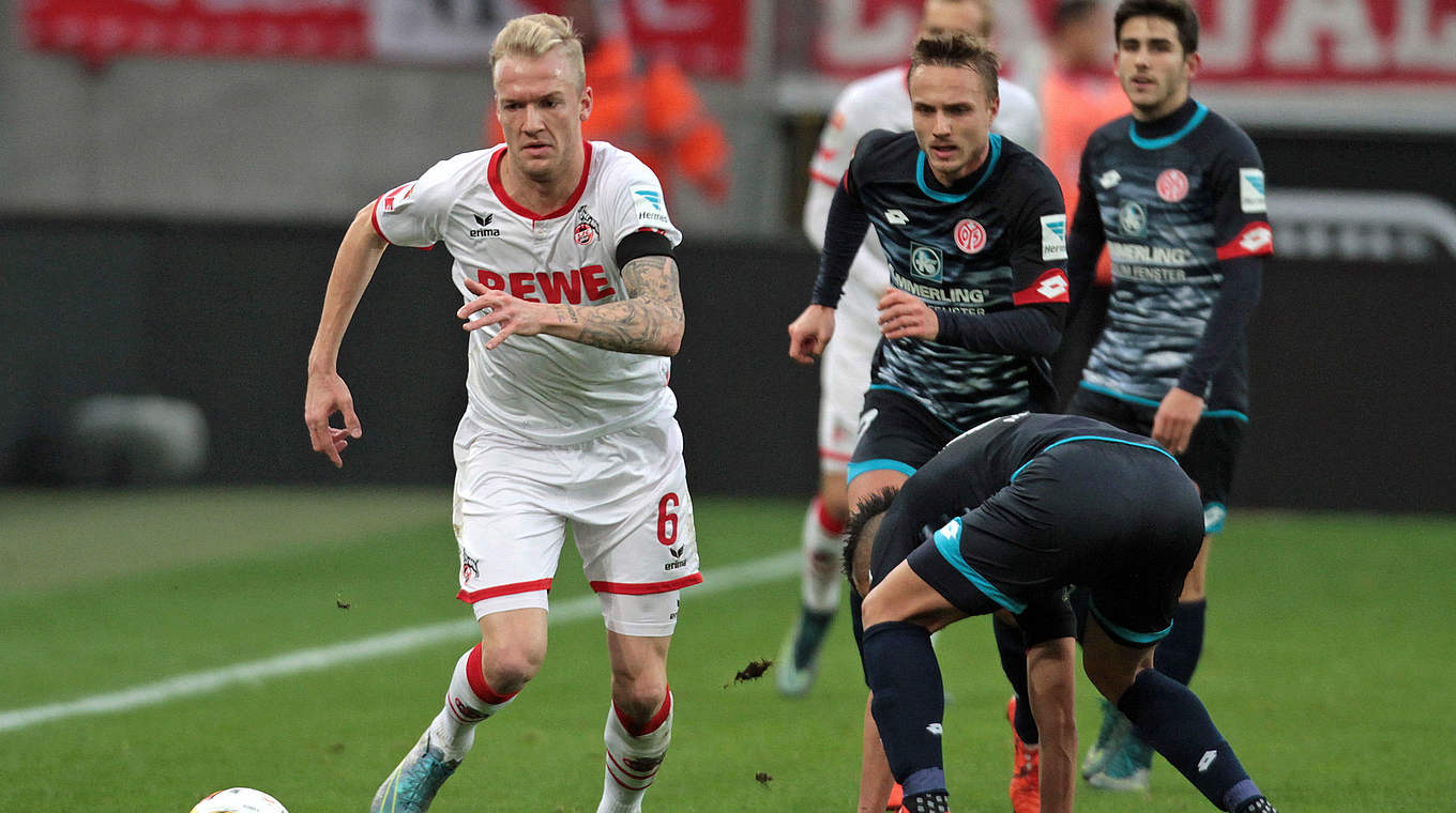 Lief zum 100. Mal in der Bundesliga auf: Kölns Kevin Vogt (l.) © 2015 Getty Images