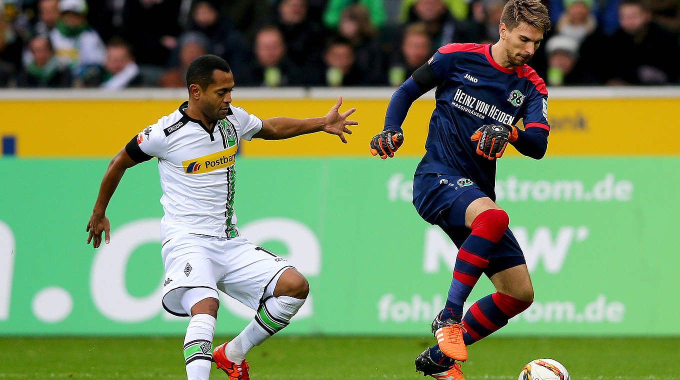 Trotz des 1:2 in Gladbach sagt Zieler (r.): "Es war ein Schritt in die richtige Richtung" © 2015 Getty Images