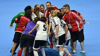 Alle zusammen ins Viertelfinale: die DGS-Frauen bei der Futsal-WM der Gehörlosen © DGS-Archiv