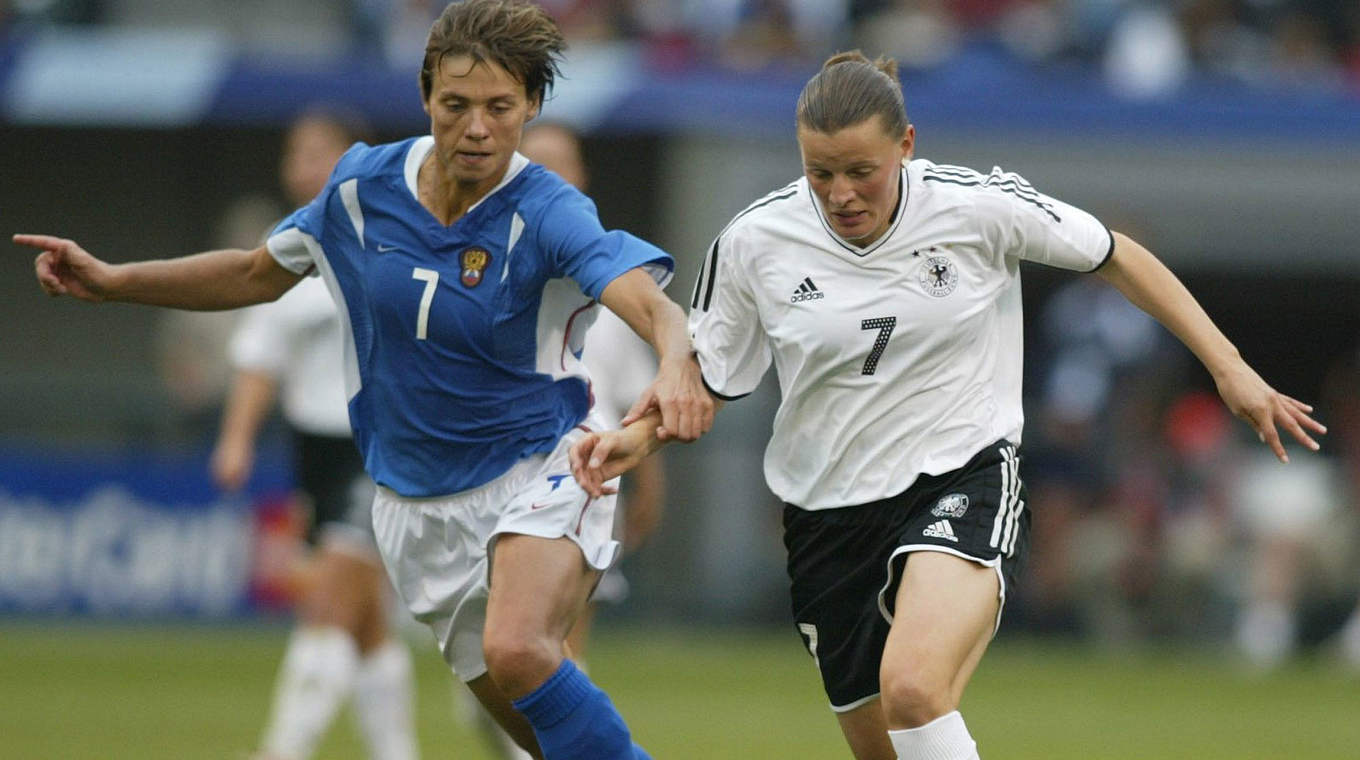 102 Länderspiele: Mittelfeldspielerin Pia Wunderlich bei der WM 2003 in den USA © Bongarts