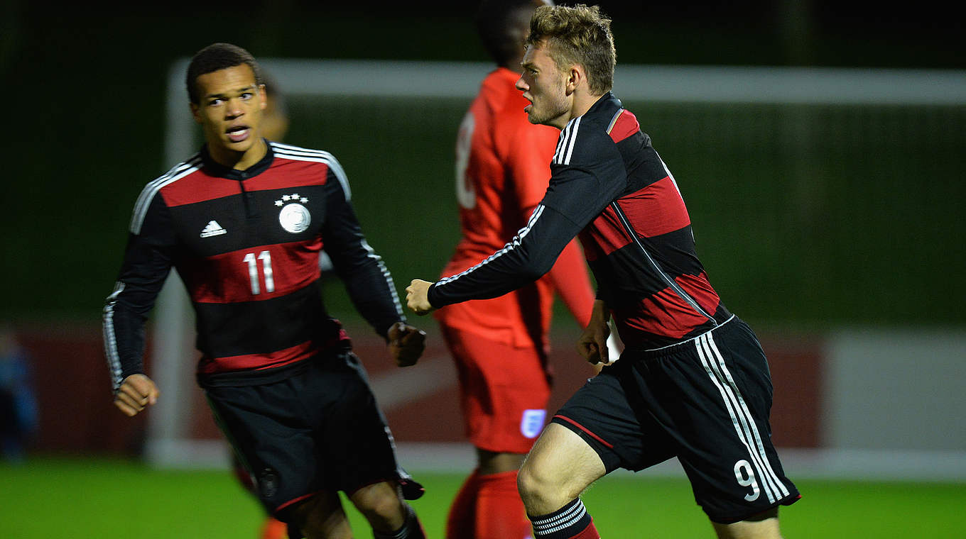 England - Deutschland 3:5 (0:3): Optimaler Start: Bereits in der zweiten Minute bringt Manuel Wintzheimer die deutsche Mannschaft in Führung © 2015 Getty Images
