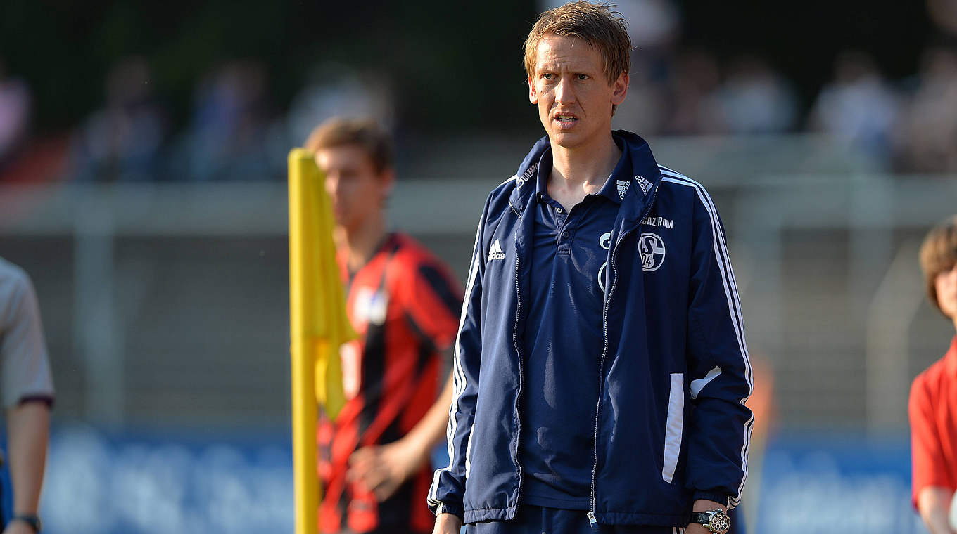 Holt mit Schalke aus 7 Spielen 19 von möglichen 21 Punkten: Trainer Fahrenhorst © imago/Schwörer Pressefoto