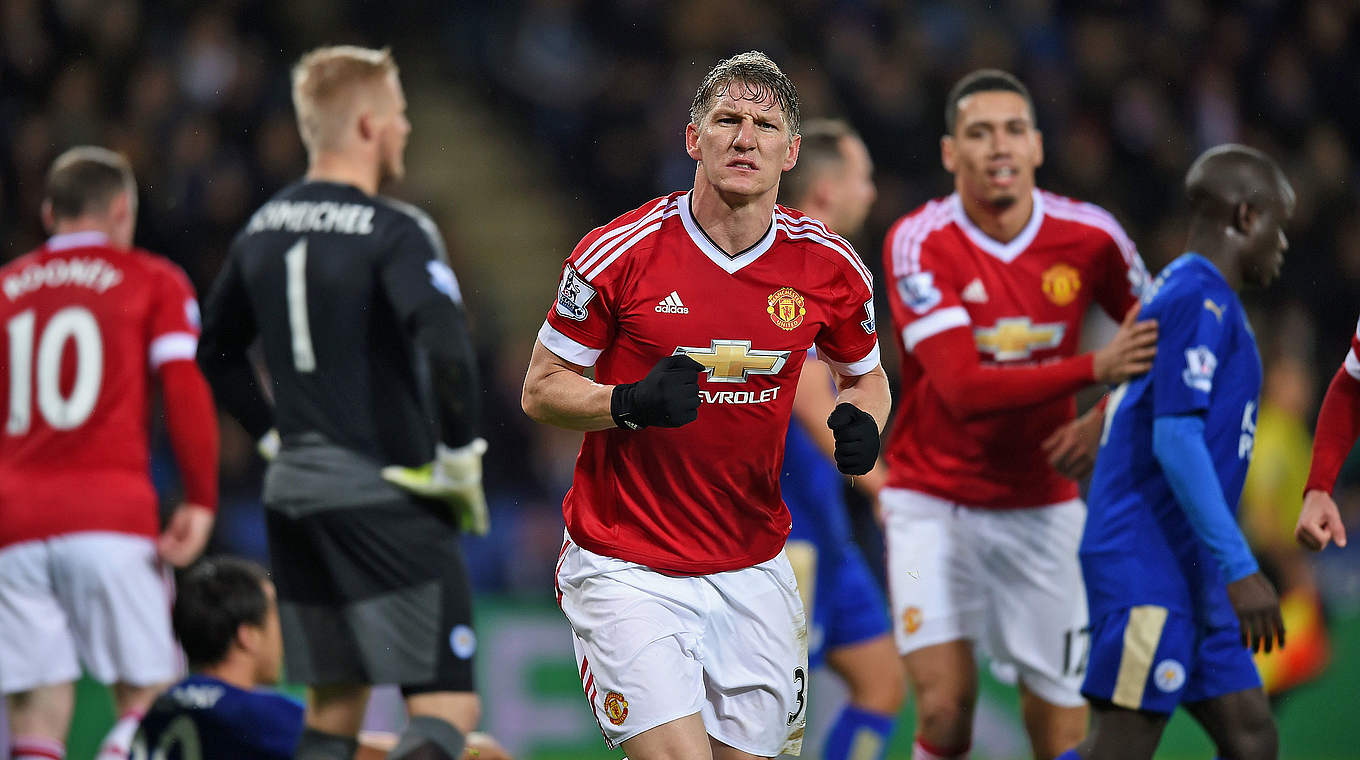 Bastian Schweinsteiger celebrates his first goal in a Manchester United shirt © 2015 Getty Images