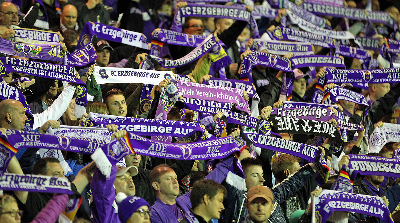 Volles Haus in Aue: das Sparkassen-Erzgebirgsstadion ist ausverkauft © Getty Images