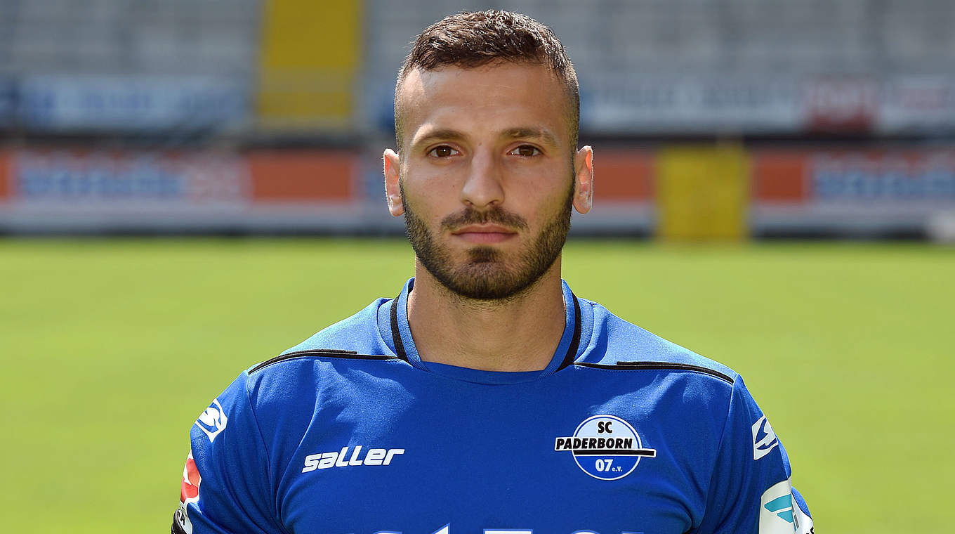 Zwei Spiele gesperrt: Süleyman Koc vom SC Paderborn © 2015 Getty Images