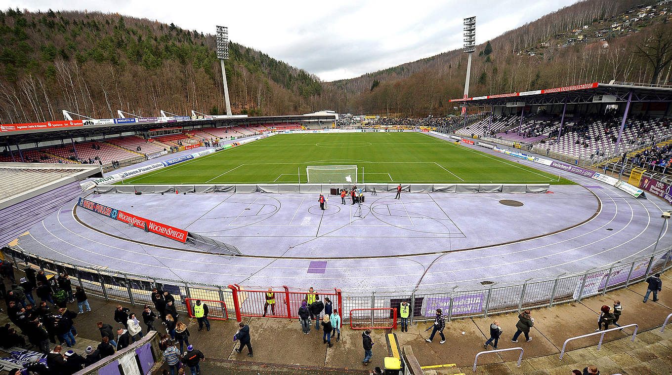 Veränderungen in Aue: Umbau des Sparkassen-Erzgebirgsstadions beginnt © 2015 Getty Images