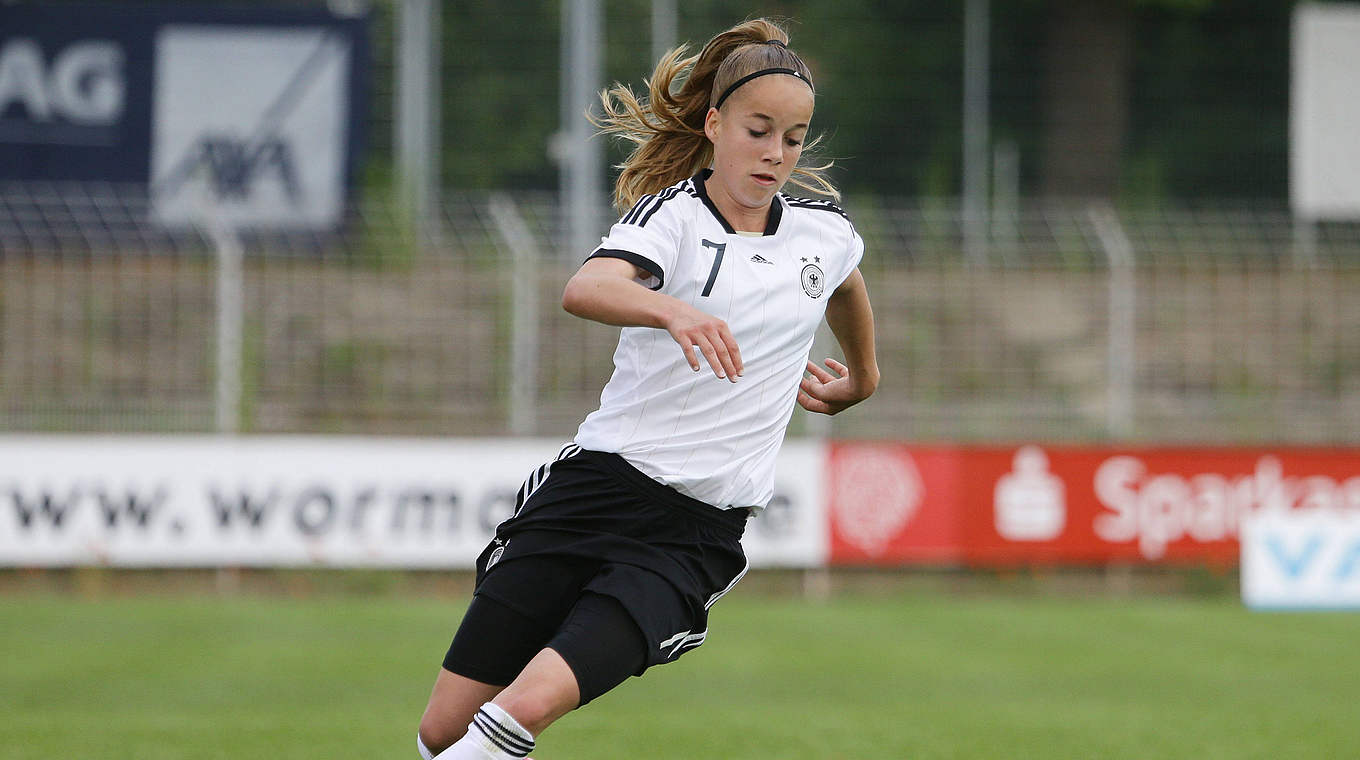 Erfahrendste Akteurin bei der U 17: Giulia Gewinn vom SC Freiburg kam 13 Mal zum Einsatz © imago/Pressefoto Baumann