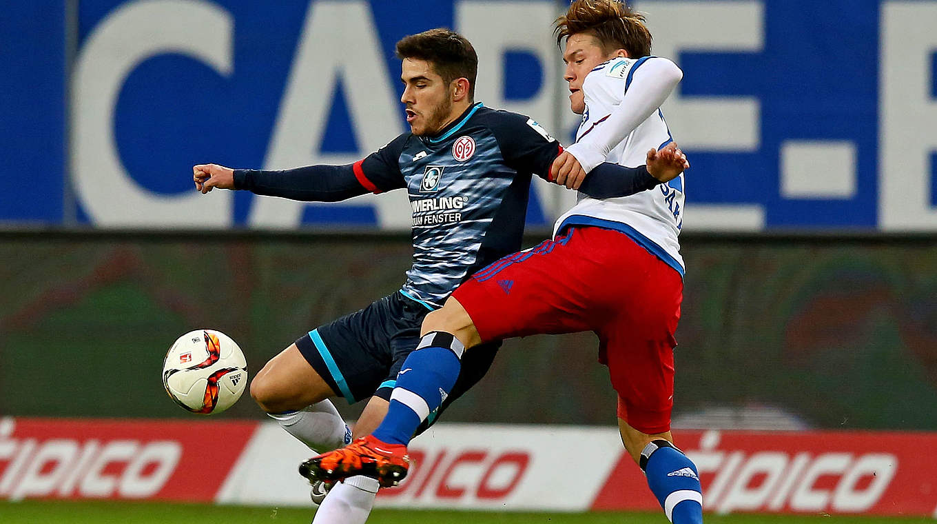 Jairo Samperio grabbed a brace for Mainz in Hamburg © 2015 Getty Images