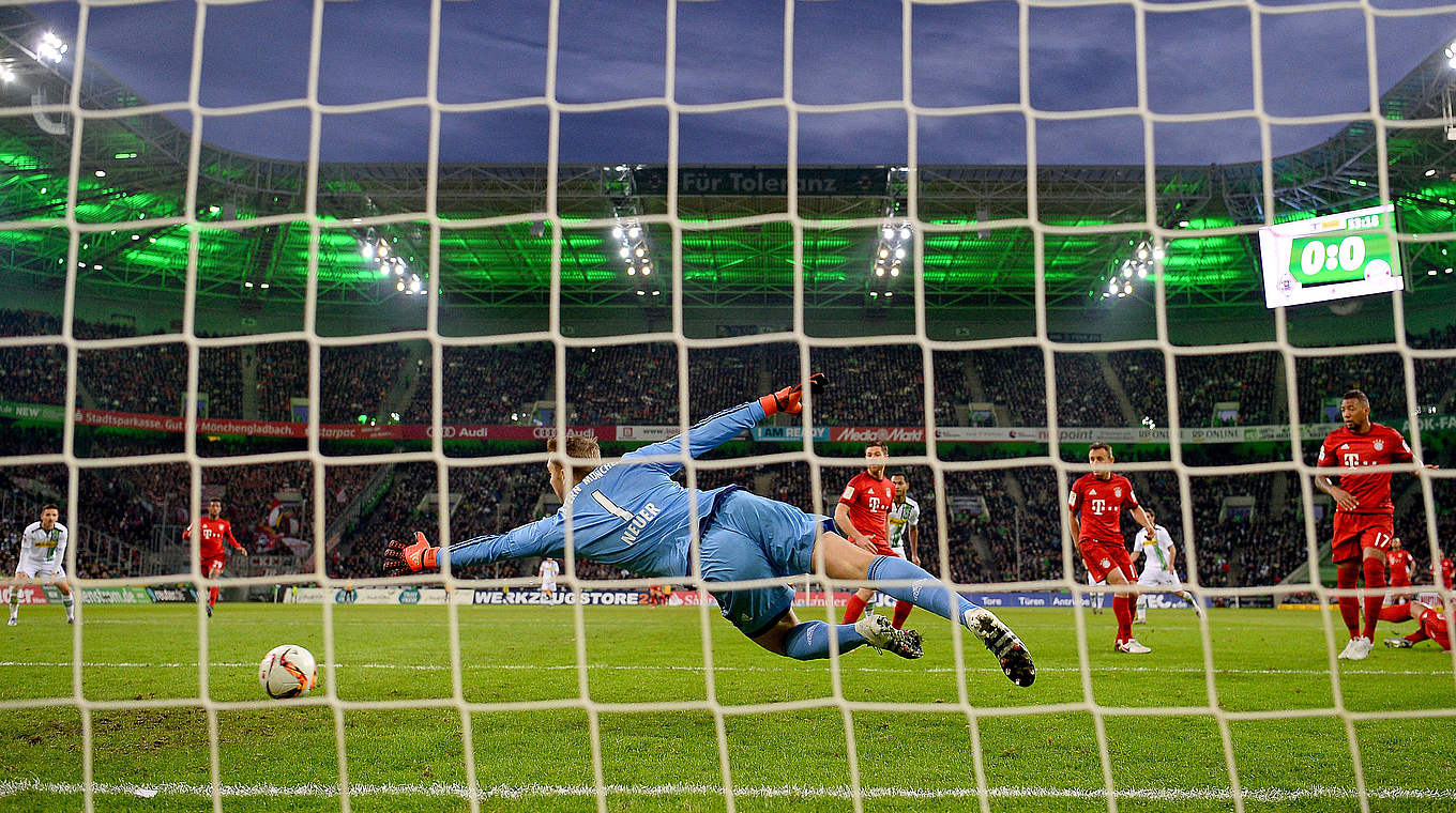 Neuer could not have done more with any of Gladbach's three goals © 2015 Getty Images