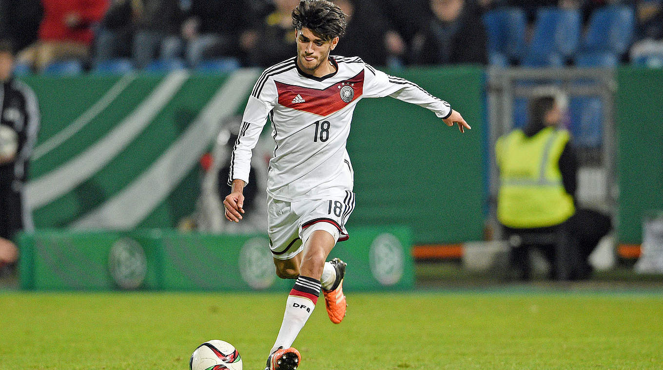 Dahoud: "Playing for the national team is the ultimate goal for every player" © 2015 Getty Images