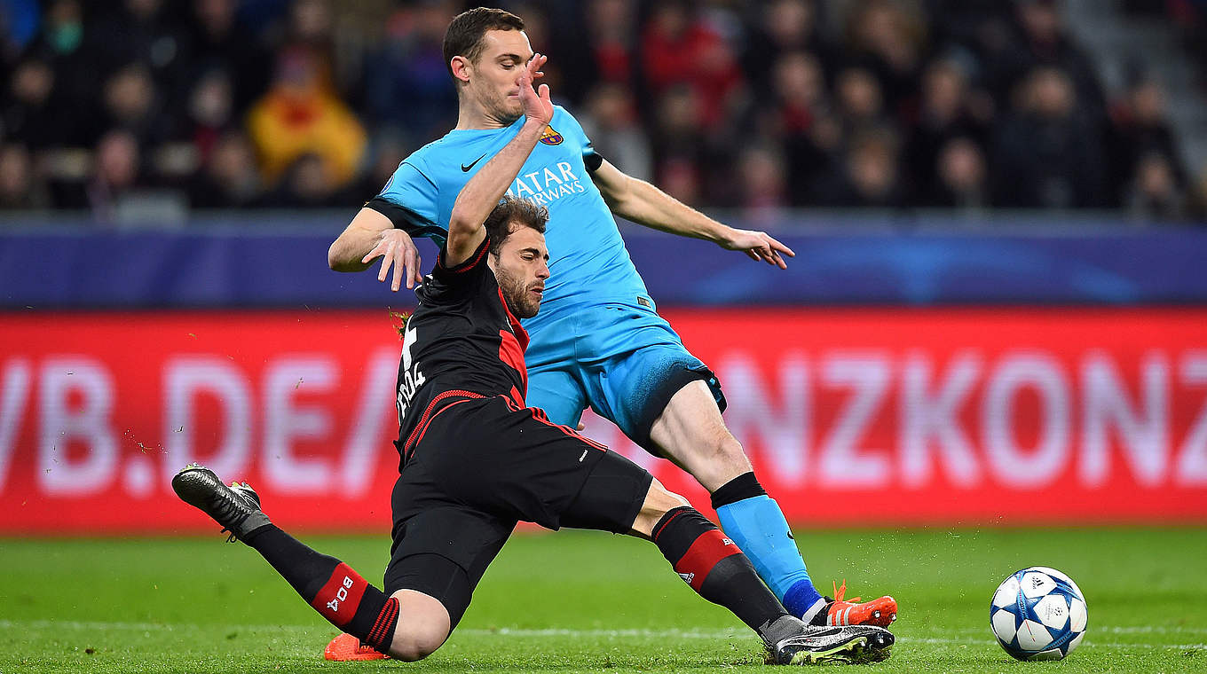 Admir Mehmedi battles with Barcelona's Thomas Vermaelen. © 2015 Getty Images