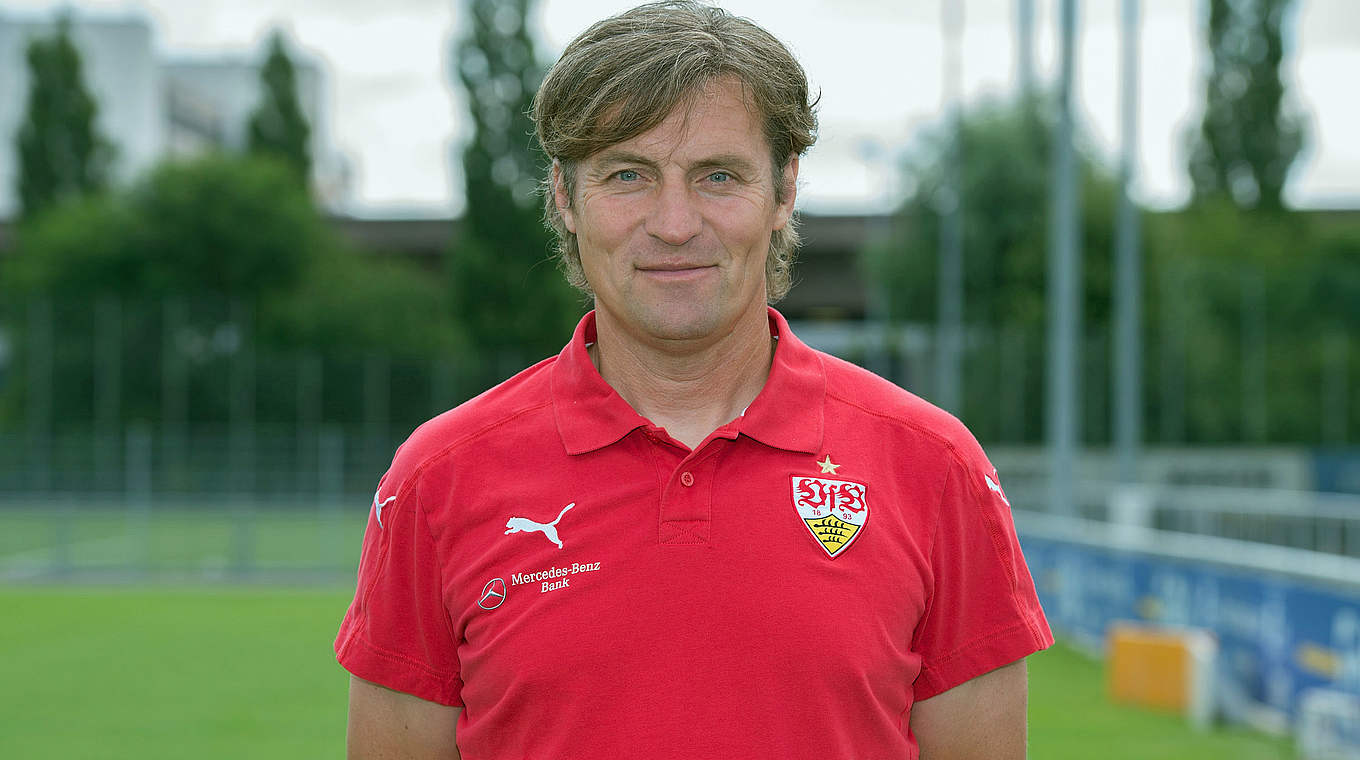Wartet auf den ersten Sieg als Coach des VfB Stuttgart II: Co-Trainer Walter Thomae © 2015 Getty Images