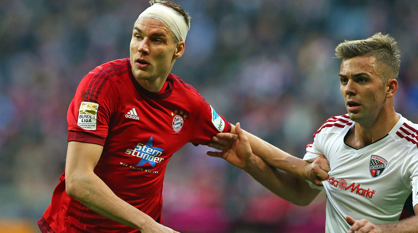 Holger Badstuber plays all 90 minutes for Bayern © 2015 Getty Images