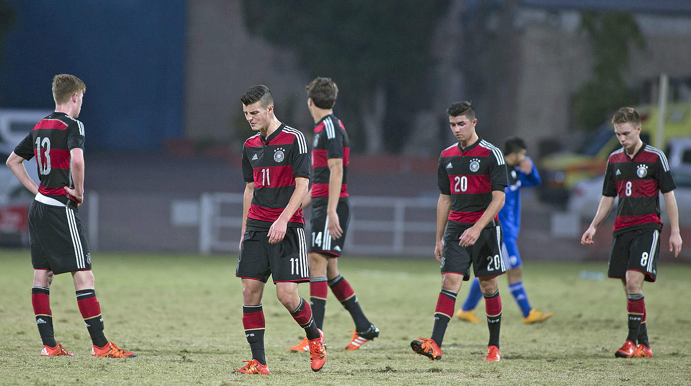 Sichtlich unzufrieden mit dem Ergebnis: Die deutsche U 18-Nationalmannschaft verliert gegen den Gastgeber aus Israel 2:3  © 2015 Getty Images