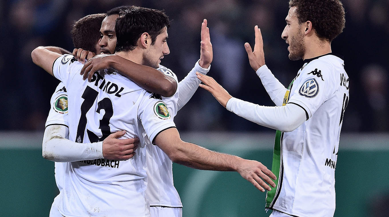 Borussia Mönchengladbach - Werder Bremen 3:4 (1:0): Lars Stindl bringt Mönchengladbach nach Vorarbeit von Thorgan Hazard zunächst in Führung (32.) © 2015 Getty Images