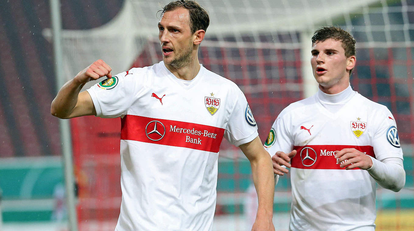 Stuttgart goalscorers: Niedermeier (left) and Werner © imago/Eibner