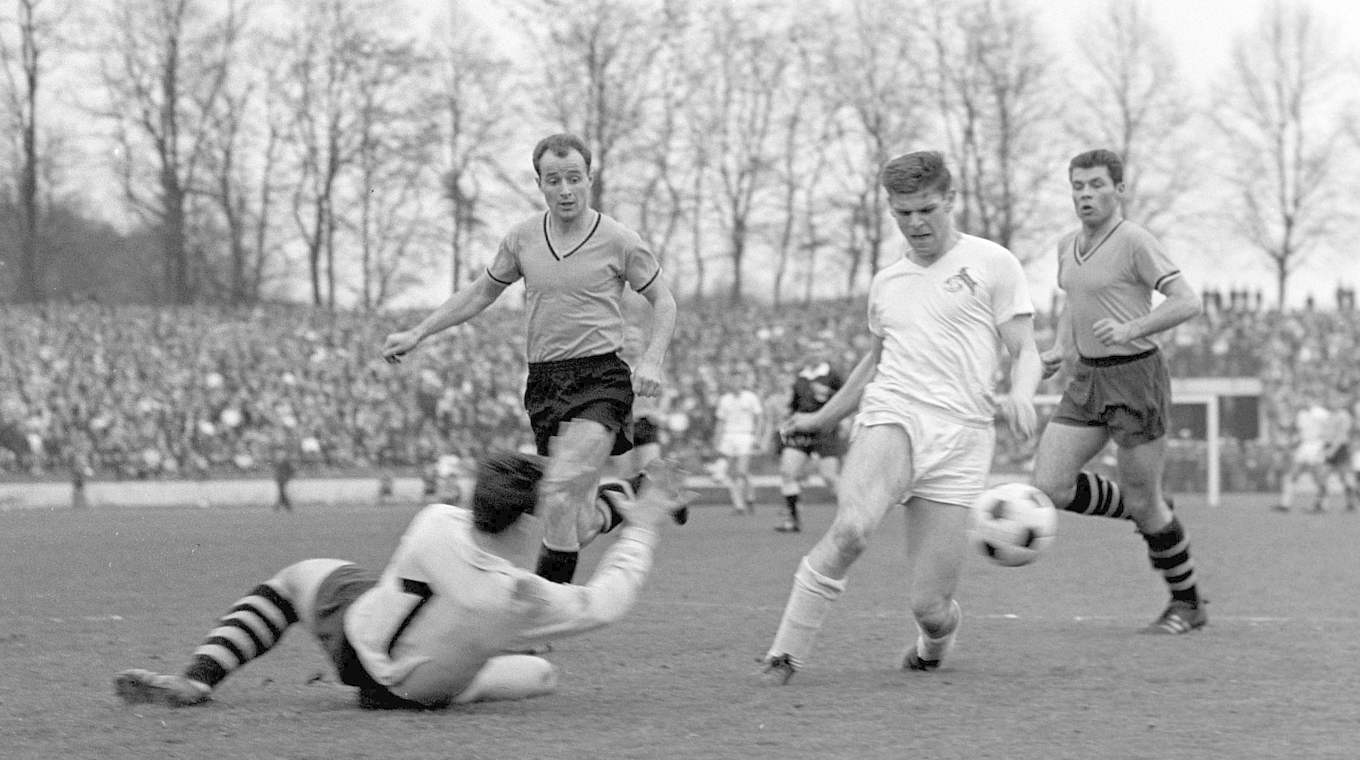 Der erste Bundesliga-Meister: Köln gewinnt 1964 mit 5:2 gegen den BVB und holt den Titel © imago sportfotodienst