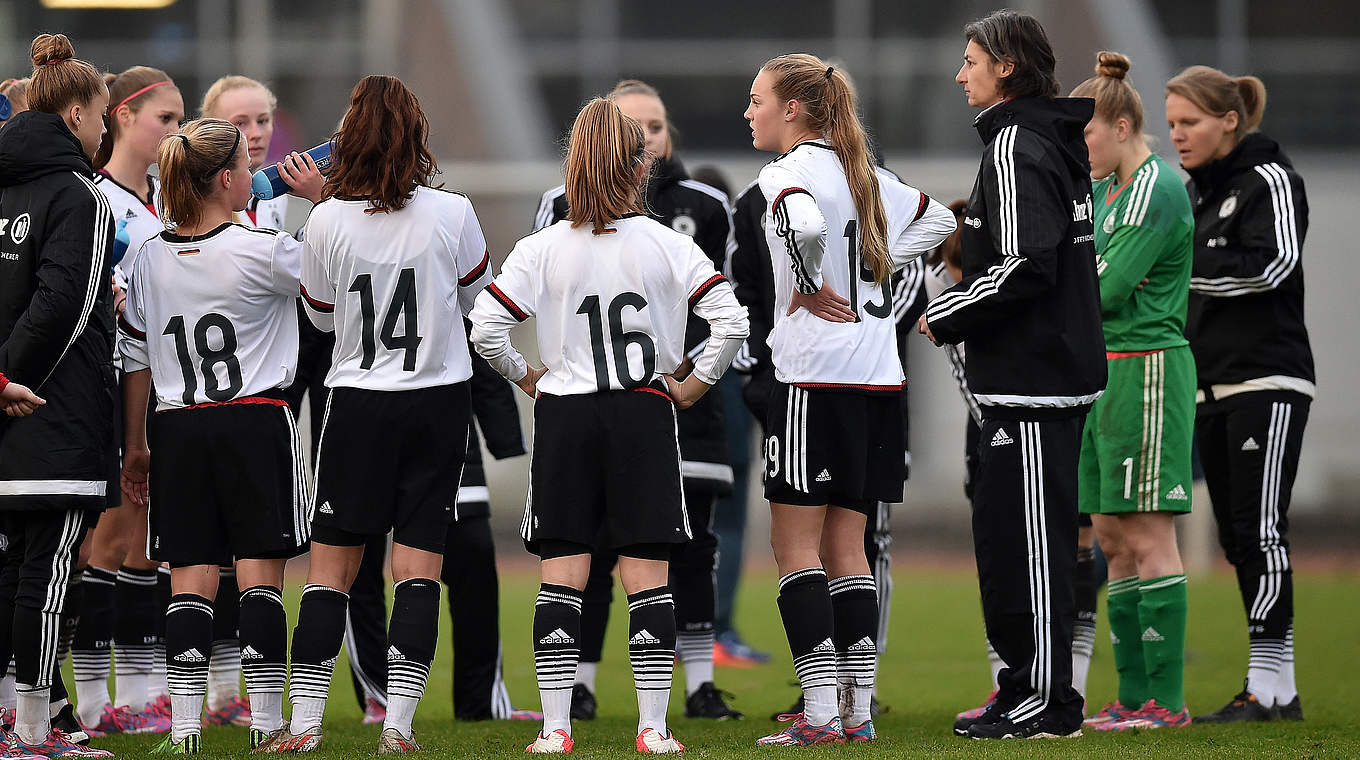 Auf nach Spanien: U 17-Juniorinnen fliegen am 23. Januar ins Wintertrainingslager © 2015 Getty Images