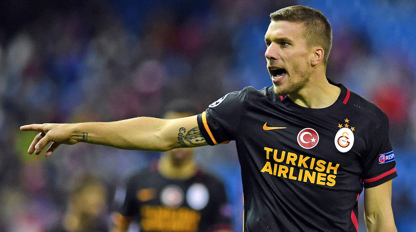 Leitet mit seinem Tor den Sieg für Galatasaray ein: Lukas Podolski © AFP/Getty Images