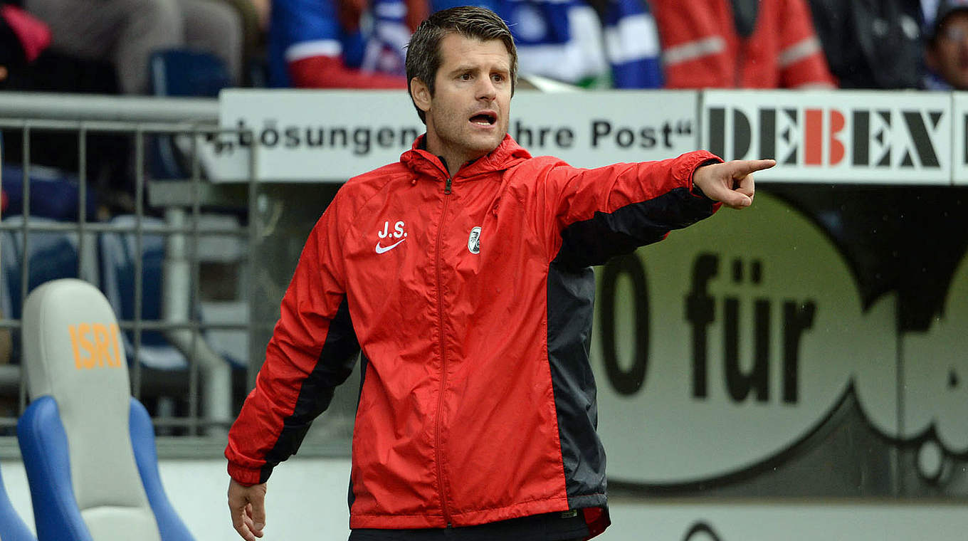 Freiburgs Coach Jens Scheuer: "Wir müssen immer an unsere Leistungsgrenze gehen" © Jan Kuppert