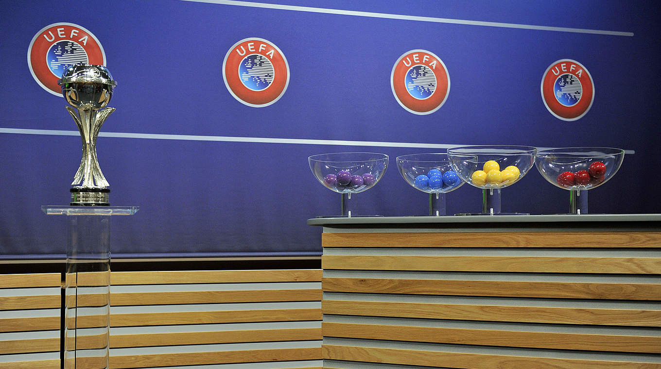 Auslosung in Nyon: Die acht Gruppen der zweiten EM-Qualifikationsrunde stehen fest © UEFA
