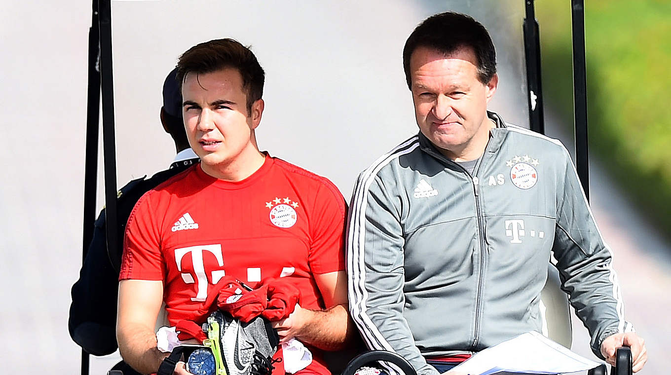 Mario Götze (l.) im Trainingslager des FC Bayern in Katar: "Es ist alles im Plan" © 2016 Getty Images