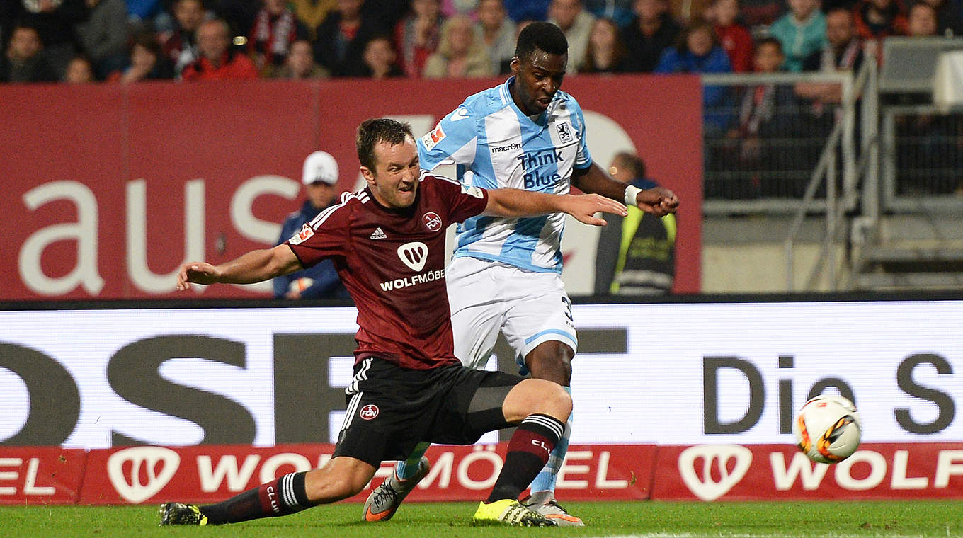 Kommt von 1860 München zu den Stuttgarter Kickers: Stephane Mvibudulu (r.) © 2015 Getty Images